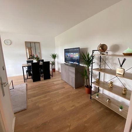Appartement 59M2 Professionnel Ou Familial Saint Quentin En Yvelines Montigny-le-Bretonneux Εξωτερικό φωτογραφία
