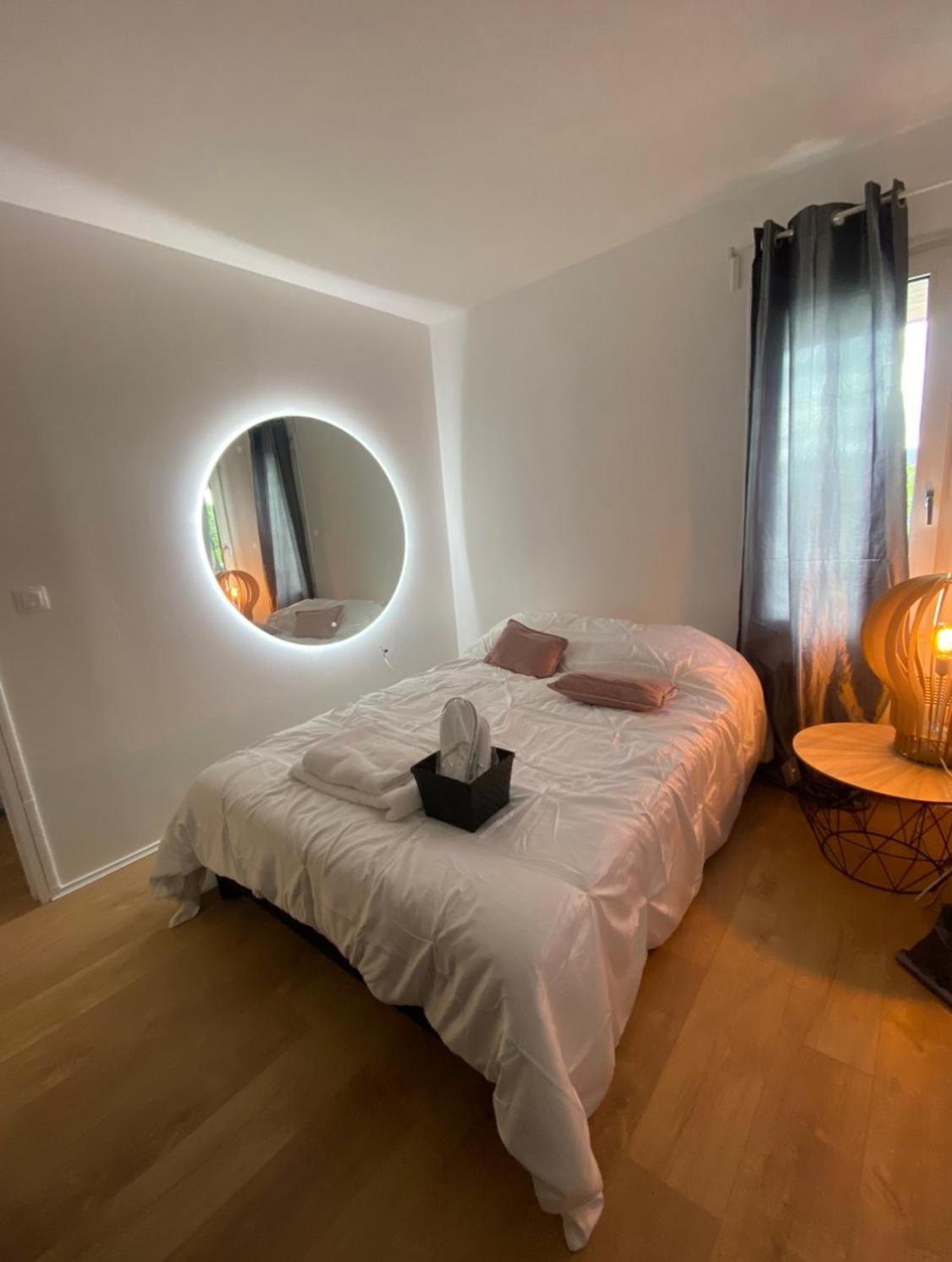 Appartement 59M2 Professionnel Ou Familial Saint Quentin En Yvelines Montigny-le-Bretonneux Εξωτερικό φωτογραφία